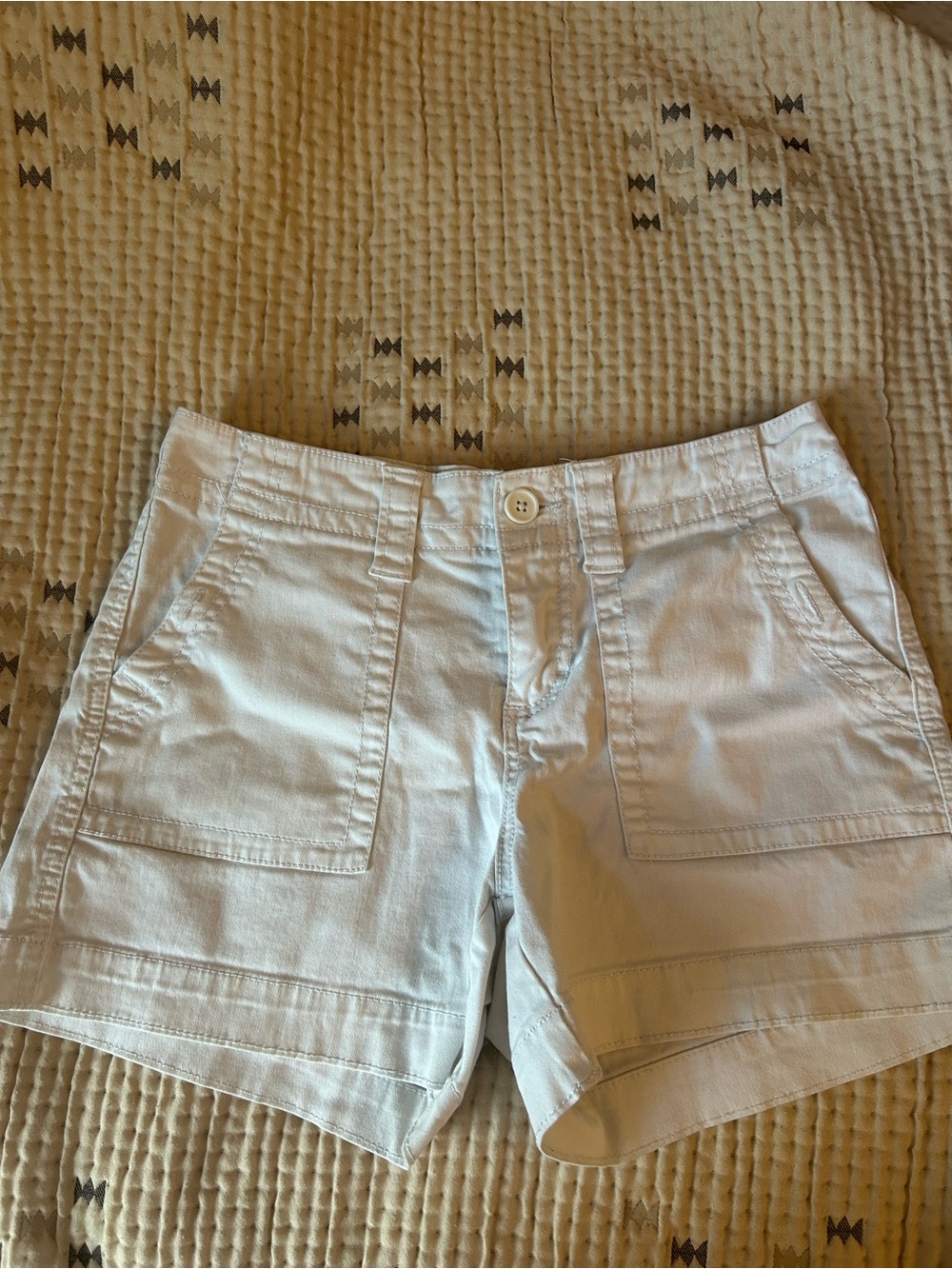 Faded Glory White Women's Casual Patch-Pocket Shorts